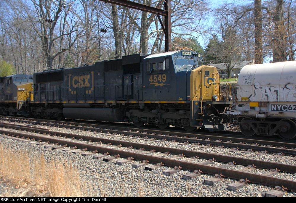 CSX 4549 on M404